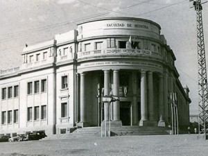 Facultad de Medicina, inaugurada en 1944.